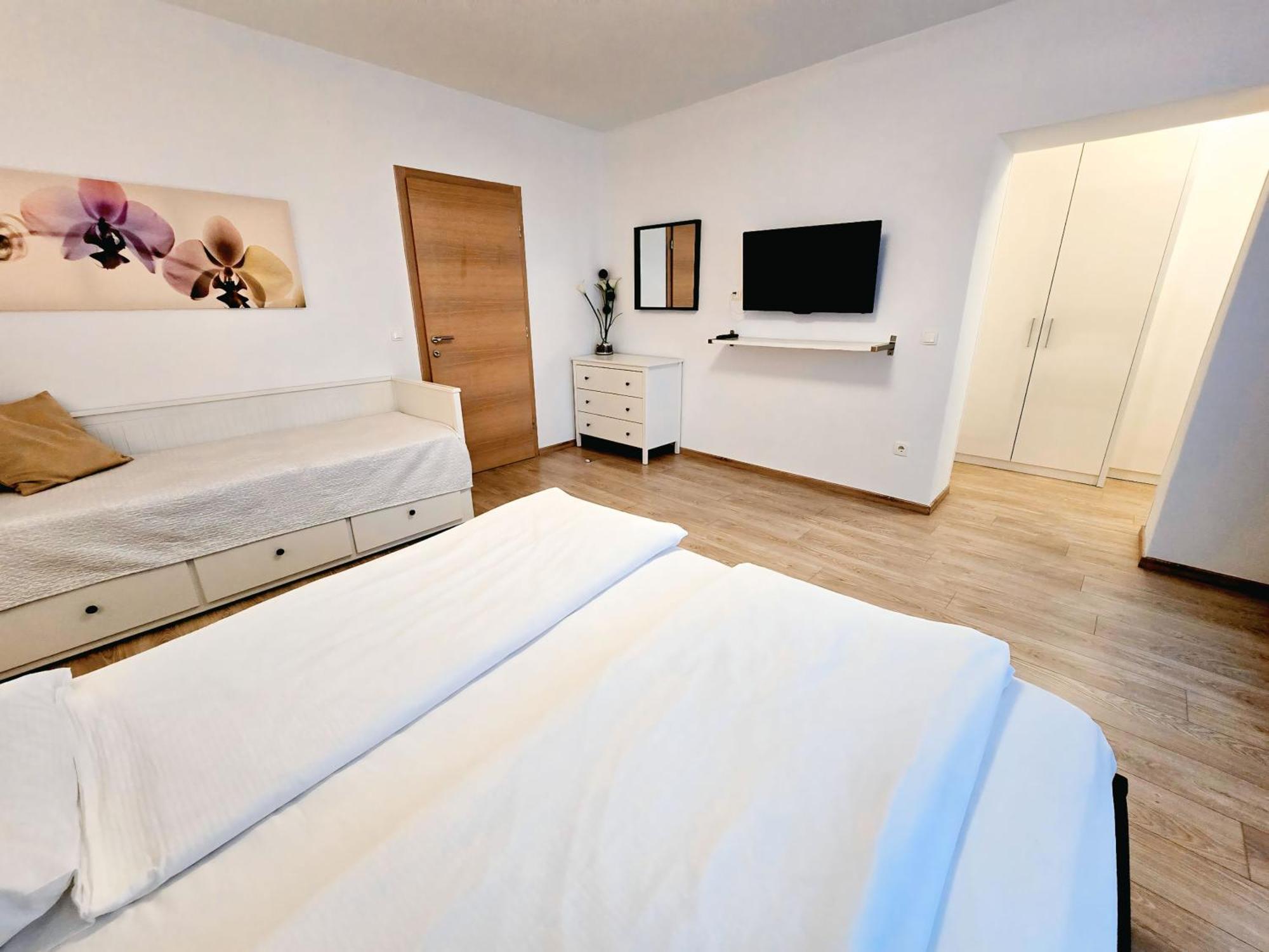 City Center Apartments Мостар Екстериор снимка